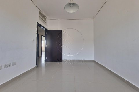 Villa sa Al Reef, Abu Dhabi, UAE 5 silid-tulugan, 273 sq.m. № 615926 - larawan 11