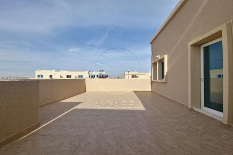 Villa sa Al Reef, Abu Dhabi, UAE 5 silid-tulugan, 273 sq.m. № 615926 - larawan 7