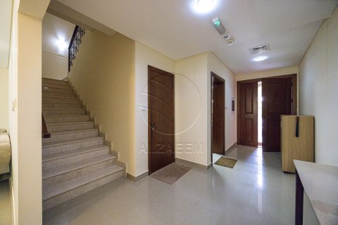Řadový dům v Al Salam Street, Abu Dhabi, SAE 3 ložnice, 197 m² Č.: 615894 - fotografie 12