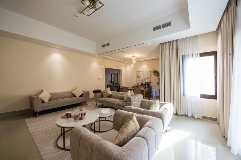 Řadový dům v Al Salam Street, Abu Dhabi, SAE 3 ložnice, 197 m² Č.: 615894 - fotografie 10
