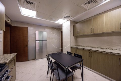 Řadový dům v Al Salam Street, Abu Dhabi, SAE 3 ložnice, 197 m² Č.: 615894 - fotografie 17