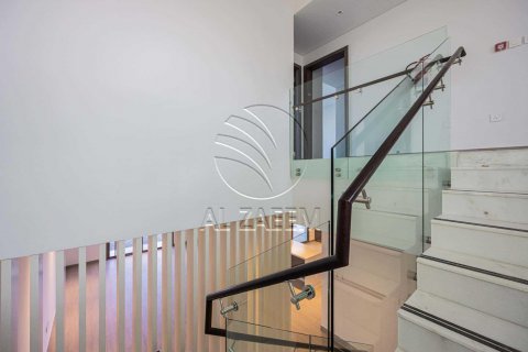 Řadový dům na Yas Island, Abu Dhabi, SAE 3 ložnice, 318 m² Č.: 615896 - fotografie 17
