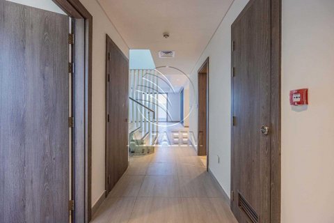 Řadový dům na Yas Island, Abu Dhabi, SAE 3 ložnice, 318 m² Č.: 615896 - fotografie 7