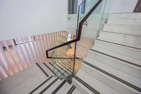 Řadový dům na Yas Island, Abu Dhabi, SAE 3 ložnice, 318 m² Č.: 615896 - fotografie 18