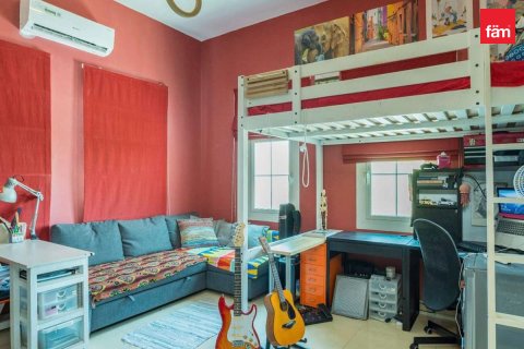 Vilă de închiriat în Dubai, EAU 3 dormitoare, 622.9 mp. №726681 - poză 14