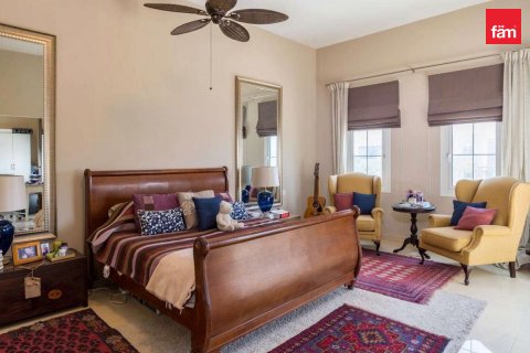 Vilă de închiriat în Dubai, EAU 3 dormitoare, 622.9 mp. №726681 - poză 13