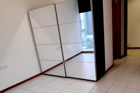 Apartmen di Jumeirah Lake Towers, Dubai, UAE 2 bilik tidur, 122.7 meter persegi № 628809 - foto 17