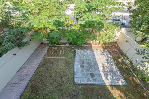 Vila di Dubai, UEA 2 kamar tidur, 254.3 m2 nomor 693986 - foto 5