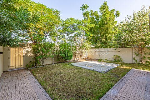 Vila di Dubai, UEA 2 kamar tidur, 254.3 m2 nomor 693986 - foto 4