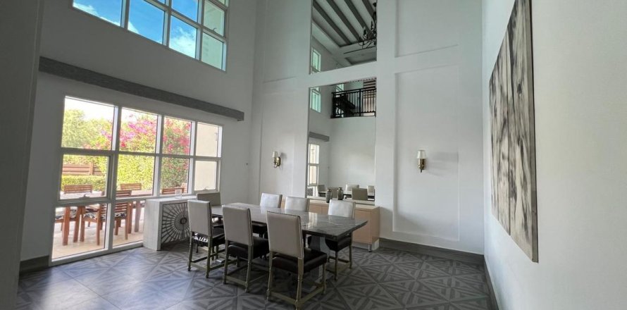 Villa in Dubai, VAE: 4 Schlafzimmer, 965 m2 Nr. 693989