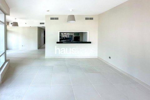 Apartment in Downtown Dubai (Downtown Burj Dubai), Dubai, UAE 2 bedrooms, 120 sq.m. № 625385 - photo 2