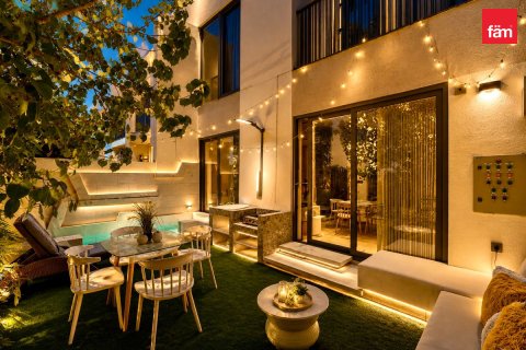 Vilë në Tilal Al Ghaf, Dubai, Emiratet e Bashkuara Arabe 4 dhoma gjumi, 140.4 m2. № 722644 - Foto 13
