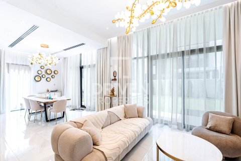 Vila u Al Furjan, Dubai, UAE 4 spavaćih soba, 564.57 m2 Br. 762044 - fotografija 6