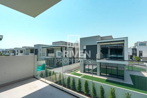 Vila u Al Furjan, Dubai, UAE 4 spavaćih soba, 564.57 m2 Br. 762044 - fotografija 23