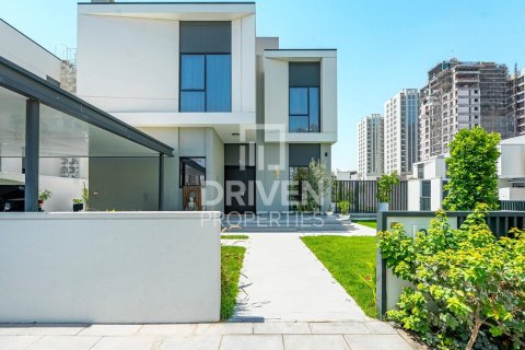 Vila u Al Furjan, Dubai, UAE 4 spavaćih soba, 564.57 m2 Br. 762044 - fotografija 26