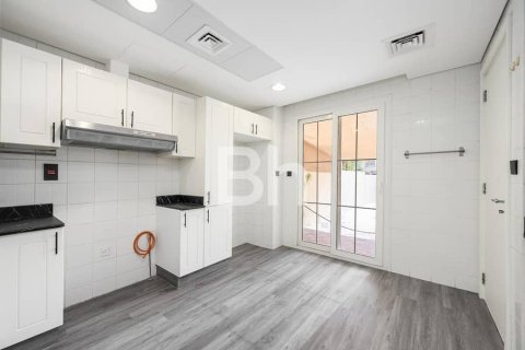 Villa à louer à The Springs, Dubai, EAU 3 chambres, 367 m2 № 645304 - photo 15