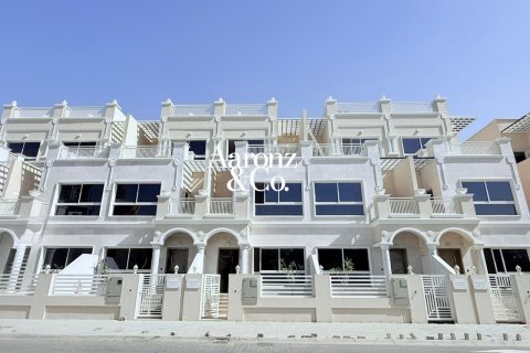Müüa ridamaja asukohaga Jumeirah Village Circle, Dubai, AÜE: 4 magamistoaga, 201 m² Nr 691982 - pilt 2