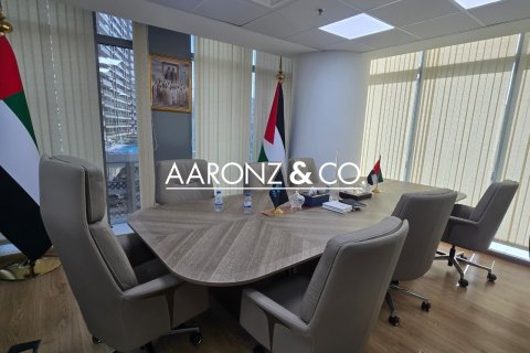 Oficina en alquiler en Business Bay, Dubai, EAU 101 m2 № 691984 - foto 10