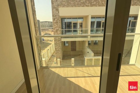 Vilă de închiriat în Dubai, EAU 2 dormitoare, 133.4 mp. №691238 - poză 5