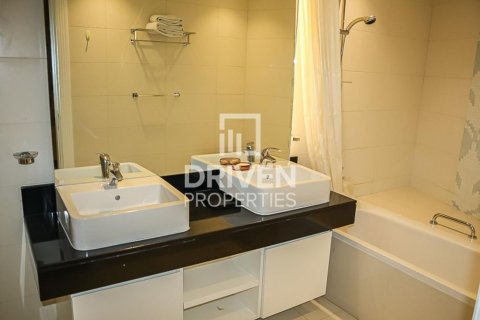 Apartmen di Business Bay, Dubai, UAE 1 bilik tidur, 90 meter persegi № 601759 - foto 10