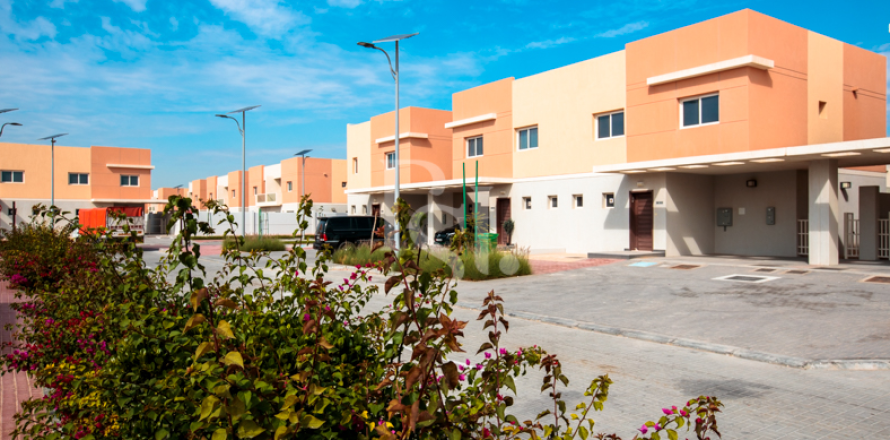 Villa em Al Samha, Abu Dhabi, EAU 2 quartos, 155 m2 № 716857