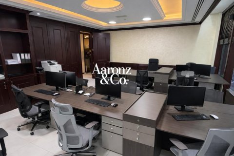 Zyrë në Downtown Dubai (Downtown Burj Dubai), Emiratet e Bashkuara Arabe 225 m2. № 693869 - Foto 3