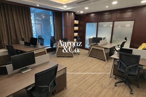 Zyrë në Downtown Dubai (Downtown Burj Dubai), Emiratet e Bashkuara Arabe 225 m2. № 693869
