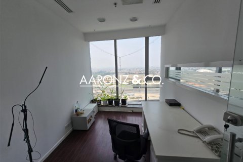 Üürile anda kontor asukohaga Business Bay, Dubai, AÜE: 100 m² Nr 693867 - pilt 8