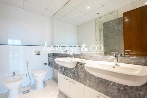 Apartamento en alquiler en Business Bay, Dubai, EAU 4 dormitorios, 276 m2 № 693870 - foto 13