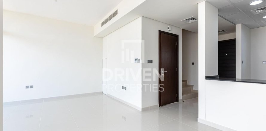 Kamienica w Dubai, ZEA 3 sypialnie, 177.63 mkw. nr 767695