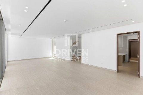 Vila di Jumeirah Park, Dubai, UAE 5 bilik tidur, 696.12 meter persegi № 767697 - foto 1