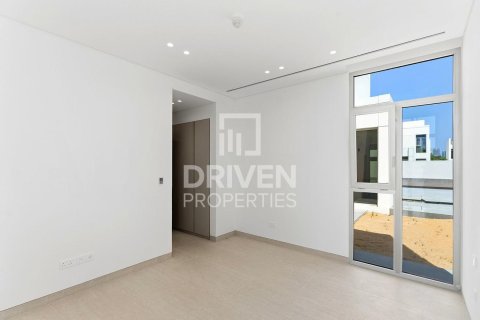 Vila di Jumeirah Park, Dubai, UAE 5 bilik tidur, 696.12 meter persegi № 767697 - foto 4