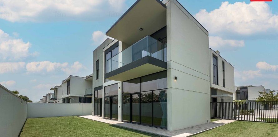 Villa in Al Furjan, Dubai, UAE 4 bedrooms, 518.8 sq.m. № 621328