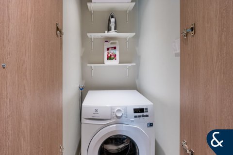 Apartemen di THE LOFTS di Downtown Dubai (Downtown Burj Dubai), UEA 1 kamar tidur, 64 m2 nomor 698435 - foto 15