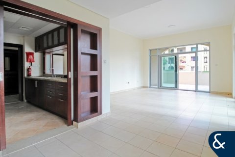 Apartament de vânzare în The Views, Dubai, EAU 2 dormitoare, 188 mp.  №698438 - poză 2
