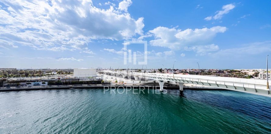 Wohnung in Al Wasl, Dubai, VAE: 3 Schlafzimmer, 164 m2 Nr. 683972