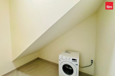 Shtëpi në qytet në Dubai, Emiratet e Bashkuara Arabe 4 dhoma gjumi, 144 m2. № 760758 - Foto 8
