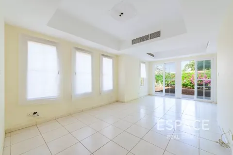 The Springs, Dubai, UAE의 임대용 빌라 침실 3개, 209제곱미터 번호 649986 - 사진 3