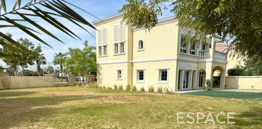 Villa i Jumeirah Village Triangle, Dubai, UAE 2 sovrum, 278 kvm Nr. 649947