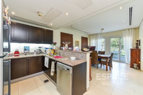 Villa till försäljning i Jumeirah Village Triangle, Dubai, UAE 2 sovrum, 278 kvm Nr. 649947 - fotografi 6