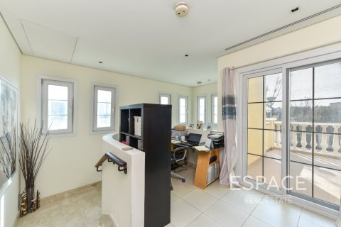 Villa till försäljning i Jumeirah Village Triangle, Dubai, UAE 2 sovrum, 278 kvm Nr. 649947 - fotografi 14