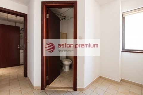 Apartamento en alquiler en Jumeirah Beach Residence, Dubai, EAU 3 dormitorios, 175 m2 № 686618 - foto 11