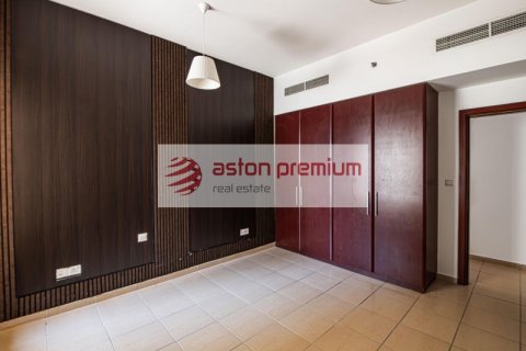 Apartamento en alquiler en Jumeirah Beach Residence, Dubai, EAU 3 dormitorios, 175 m2 № 686618 - foto 3