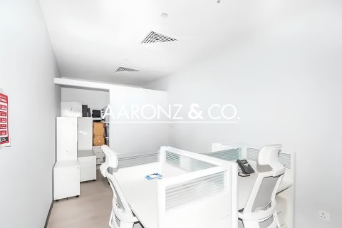 Oficina en Jumeirah Lake Towers, Dubai, EAU 97 m² № 686668