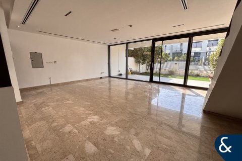 Vila u Al Furjan, Dubai, UAE 4 spavaćih soba, 224 m2 Br. 668391 - fotografija 2