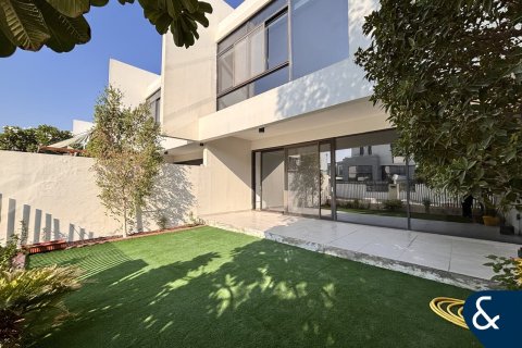 Vila u Al Furjan, Dubai, UAE 4 spavaćih soba, 224 m2 Br. 668391 - fotografija 1