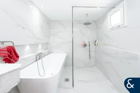 Meadows, Dubai, UAE의 임대용 빌라 침실 4개, 540제곱미터 번호 668381 - 사진 13