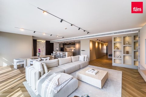 آپارتمان برای اجاره در Al Wasl، Dubai، امارات متحده عربی 3 خوابه ، 225.8 متر مربع ، شماره 652069 - تصویر 2