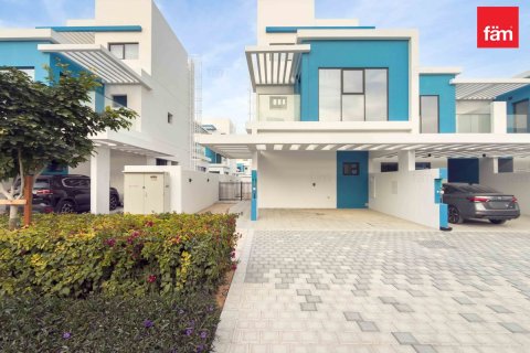 Dubai, UAE의 임대용 빌라 침실 5개, 219.6제곱미터 번호 687311 - 사진 2