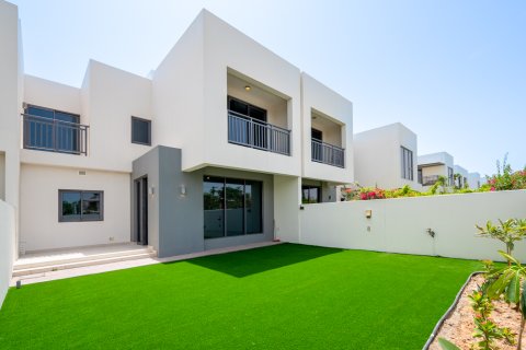 Dubai Hills Estate、Dubai、UAEにあるヴィラ 3ベッドルーム、206.99 m2 No748619